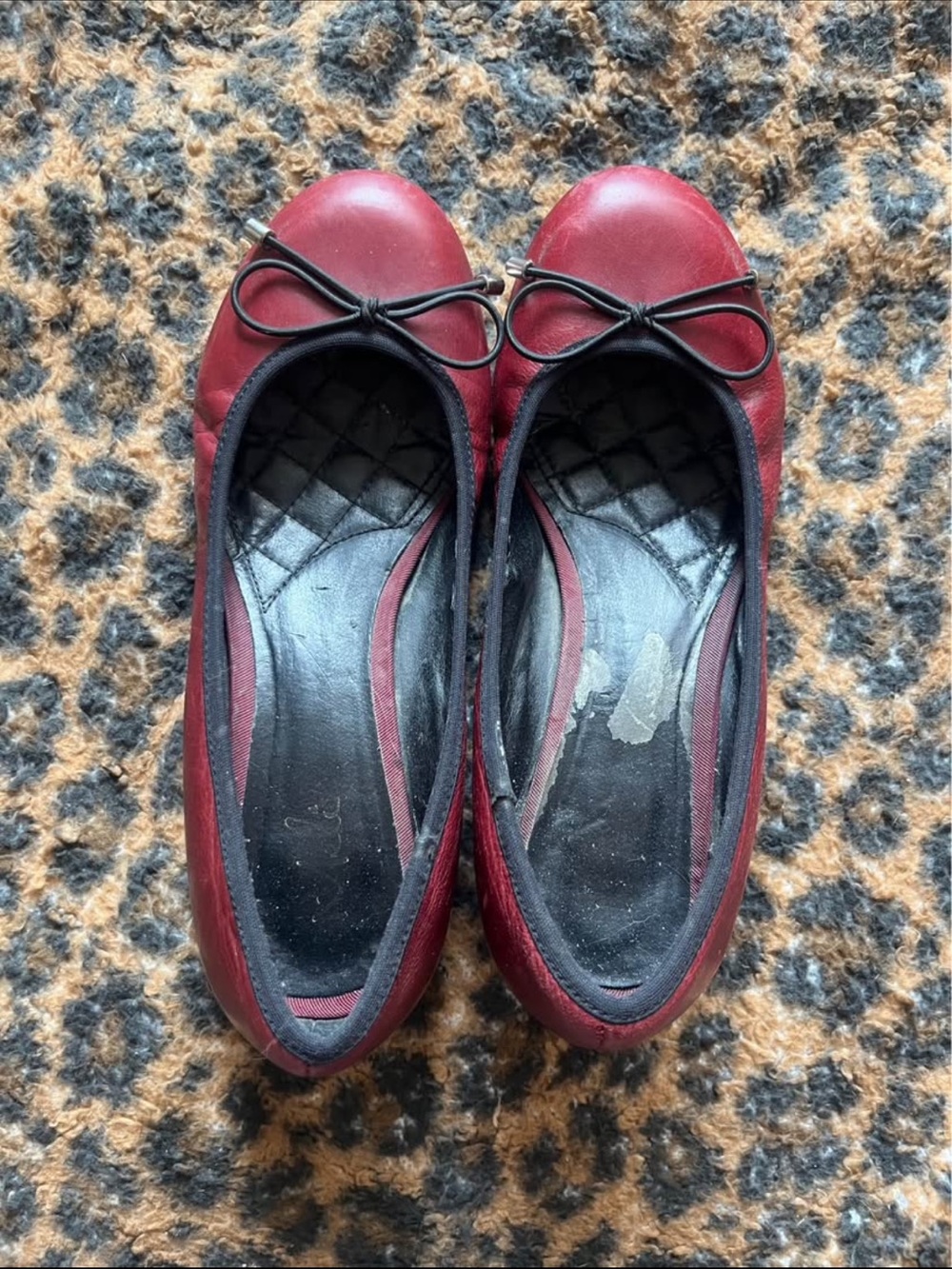 Vintage Y2K red Burgundy Ballet Flats with Bow